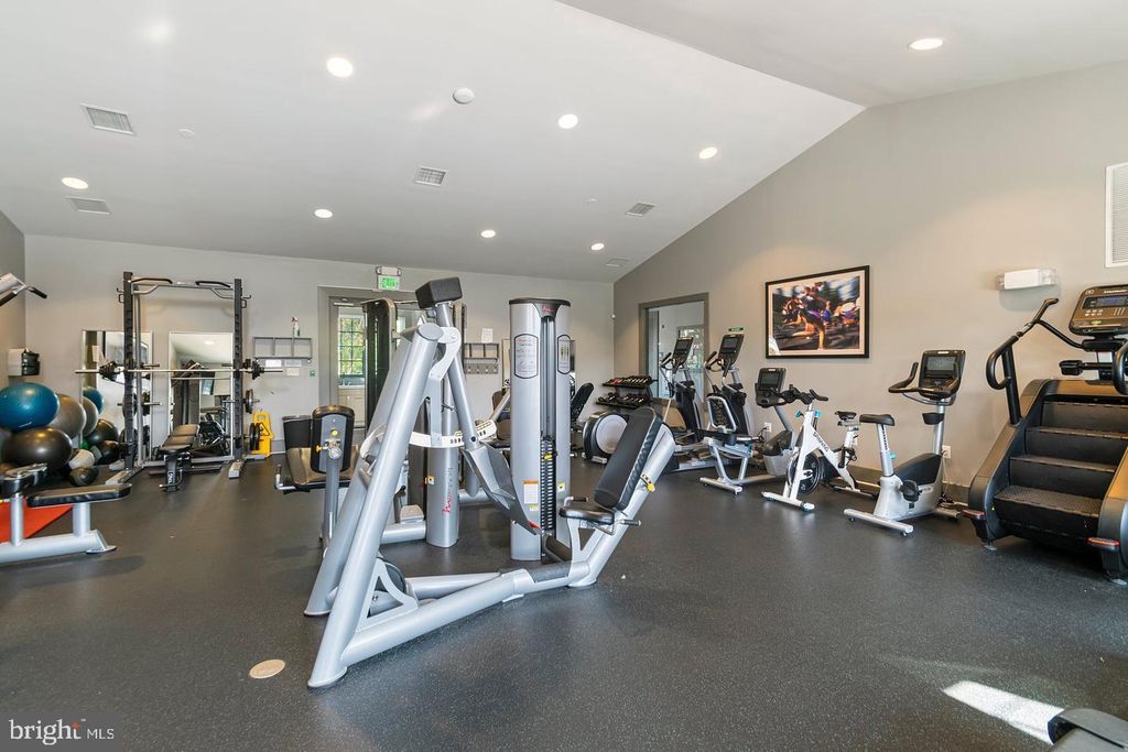 Image 36 of property listing at 841 ORIOLE AVE, Glen Burnie, MD 21060
