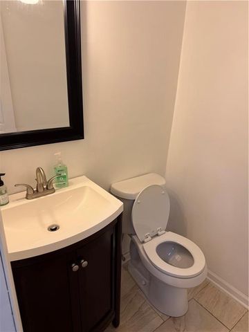3110 Lakeview Circle, Leavenworth, KS 66048