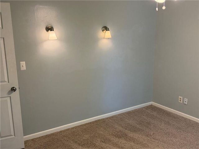 3110 Lakeview Circle, Leavenworth, KS 66048