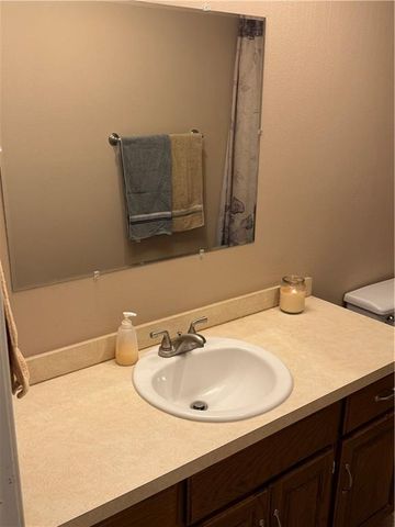 3110 Lakeview Circle, Leavenworth, KS 66048