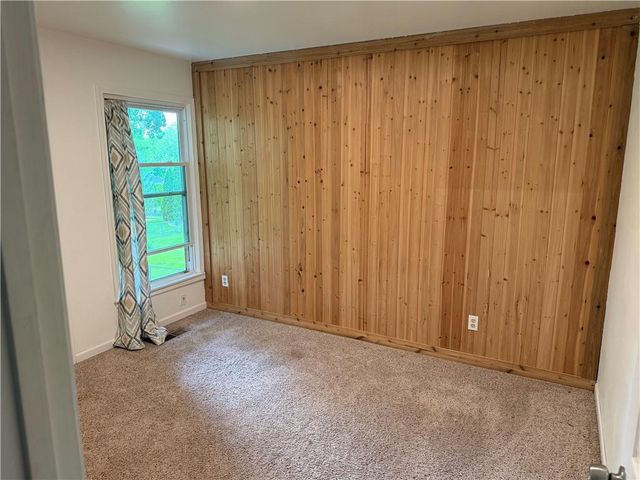 3110 Lakeview Circle, Leavenworth, KS 66048