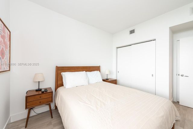16385 Biscayne Boulevard 2904, North Miami Beach, FL 33160