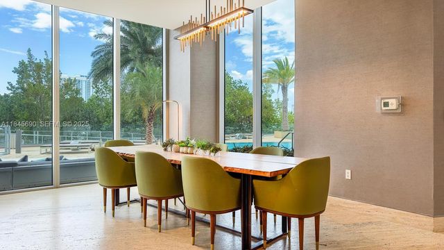 16385 Biscayne Boulevard 2904, North Miami Beach, FL 33160