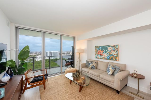 16385 Biscayne Boulevard 2904, North Miami Beach, FL 33160