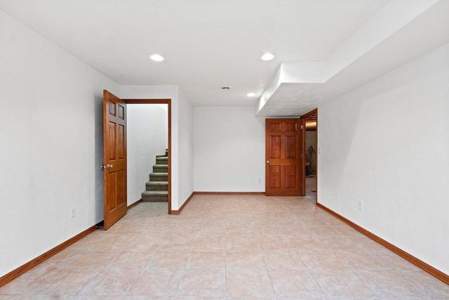 3006 S 19th STREET, Manitowoc, WI 54220