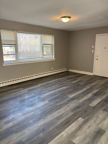 2055 E 72nd Street 1W, Chicago, IL 60649