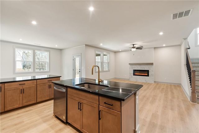 147 Henley Street, Canton, GA 30114