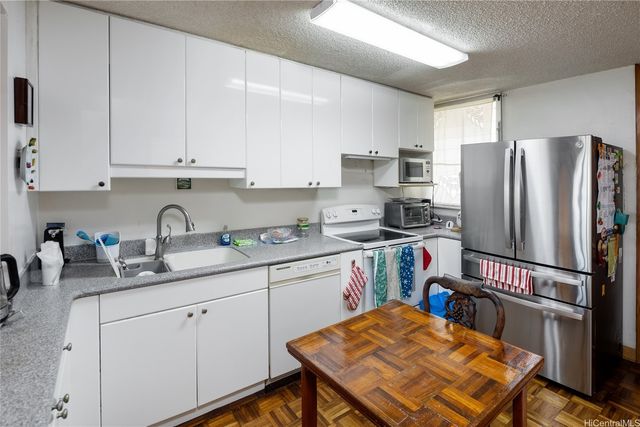 500 University Avenue 310, Honolulu, HI 96826
