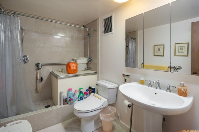 500 University Avenue 310, Honolulu, HI 96826