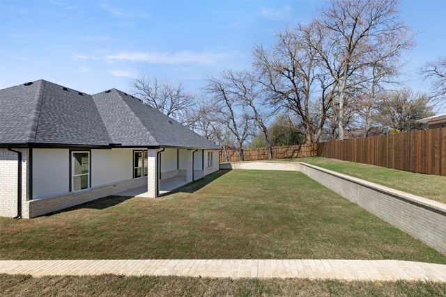 1207 Highland Drive, Arlington, TX 76010