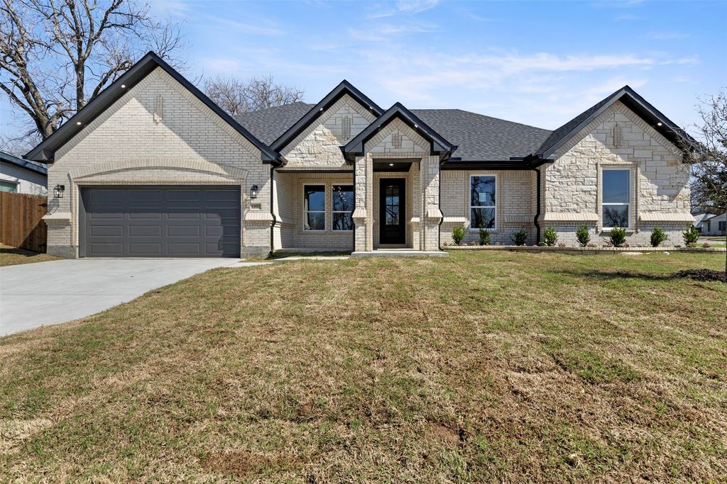 1207 Highland Drive, Arlington, TX 76010