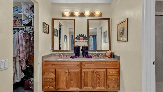 3175 E Loma Vista Circle, Palm Springs, CA 92264