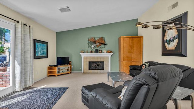 3175 E Loma Vista Circle, Palm Springs, CA 92264