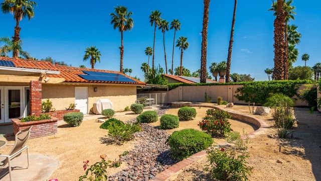 3175 E Loma Vista Circle, Palm Springs, CA 92264
