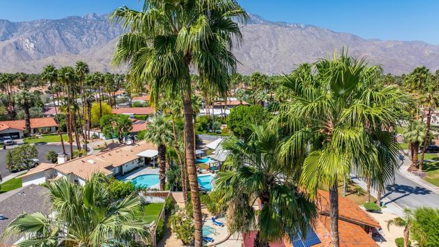 3175 E Loma Vista Circle, Palm Springs, CA 92264