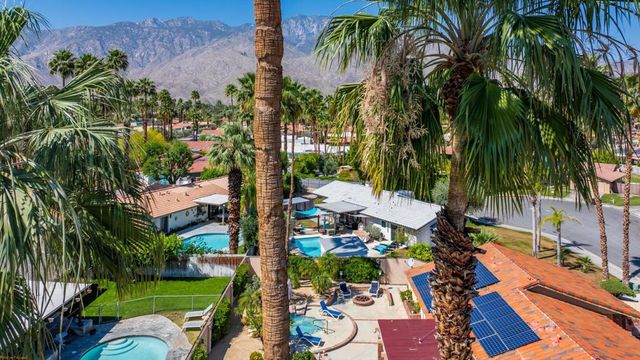 3175 E Loma Vista Circle, Palm Springs, CA 92264