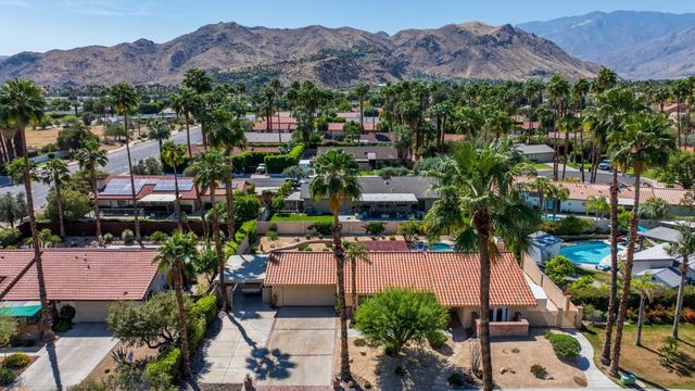 3175 E Loma Vista Circle, Palm Springs, CA 92264