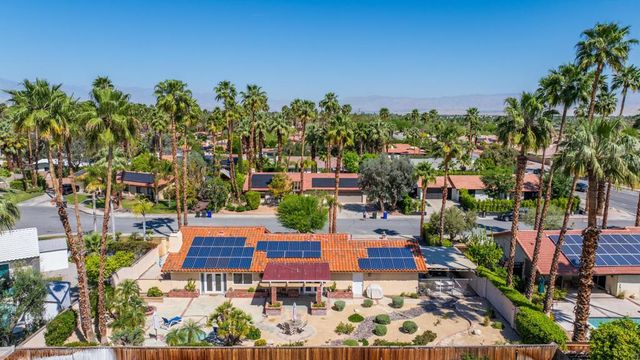 3175 E Loma Vista Circle, Palm Springs, CA 92264