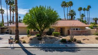 3175 E Loma Vista Circle, Palm Springs, CA 92264