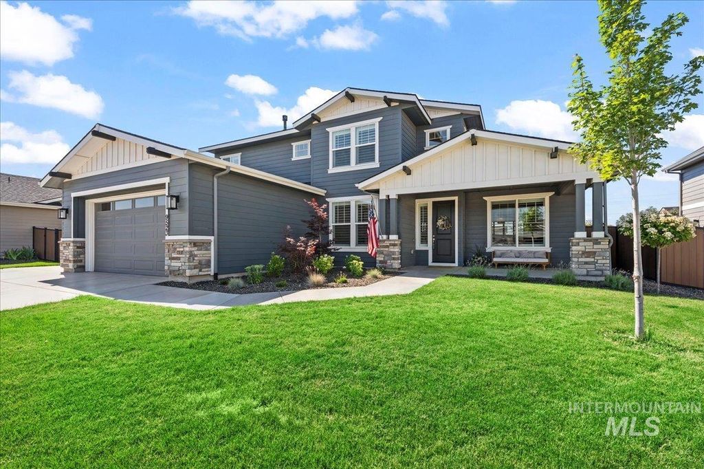 9523 W Gladiola Ct, Star, ID 83669