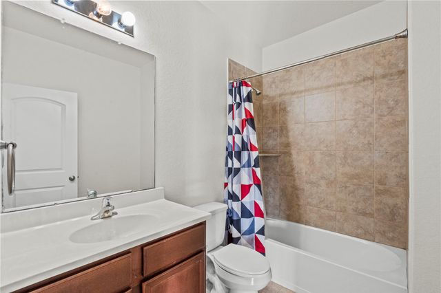 2215 Manta Way, Texas City, TX 77568