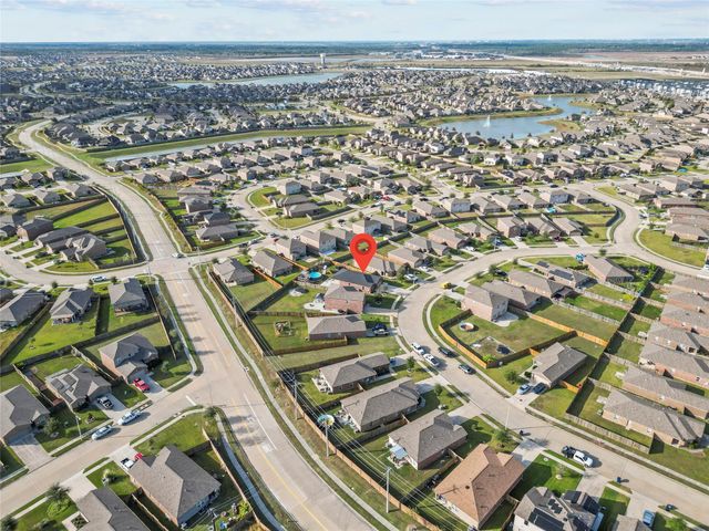 2215 Manta Way, Texas City, TX 77568