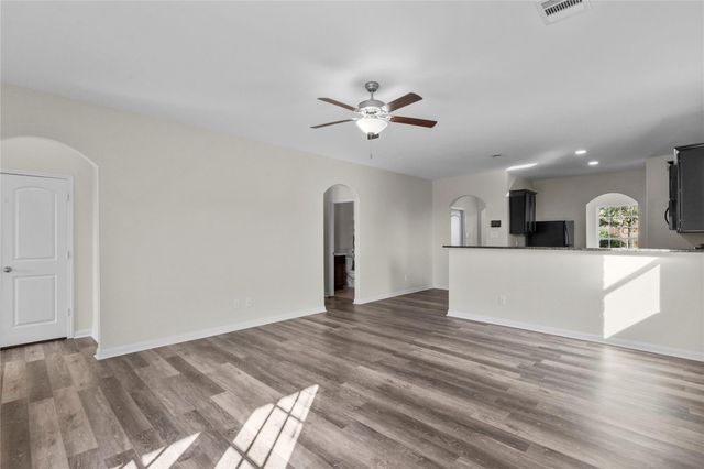 2215 Manta Way, Texas City, TX 77568