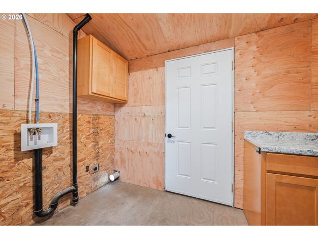 320 23RD Ave, Longview, WA 98632