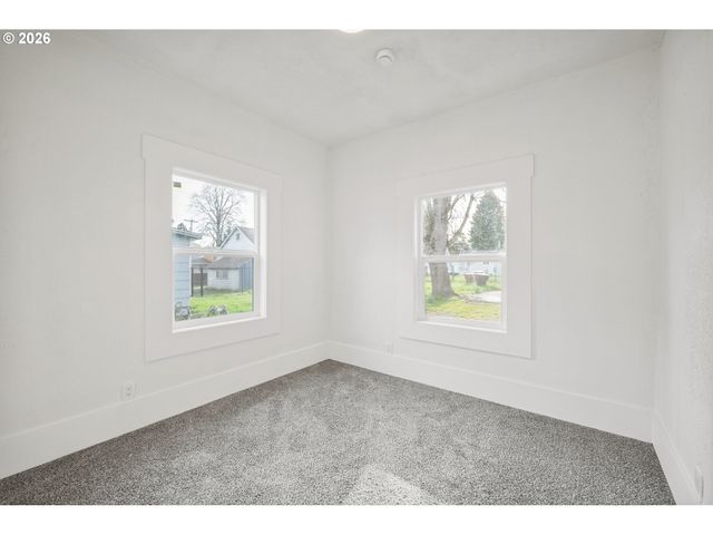 320 23RD Ave, Longview, WA 98632