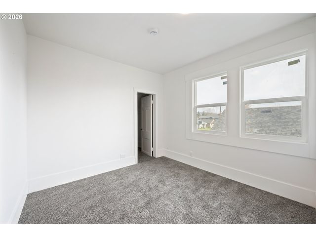320 23RD Ave, Longview, WA 98632