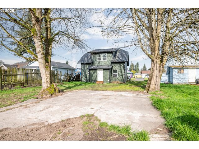 320 23RD Ave, Longview, WA 98632