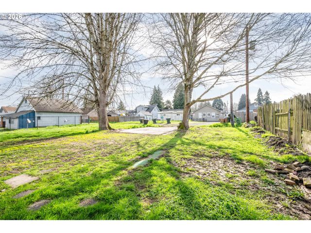 320 23RD Ave, Longview, WA 98632