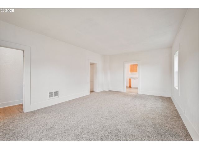 320 23RD Ave, Longview, WA 98632