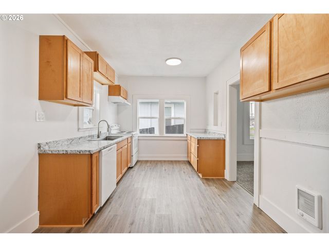 320 23RD Ave, Longview, WA 98632