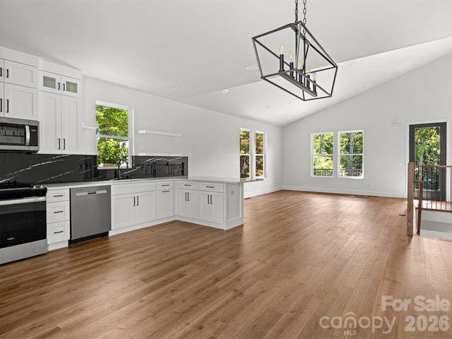 45 Klimovych Road, Hendersonville, NC 28792