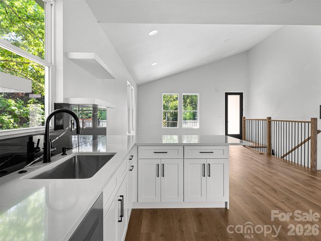 45 Klimovych Road, Hendersonville, NC 28792