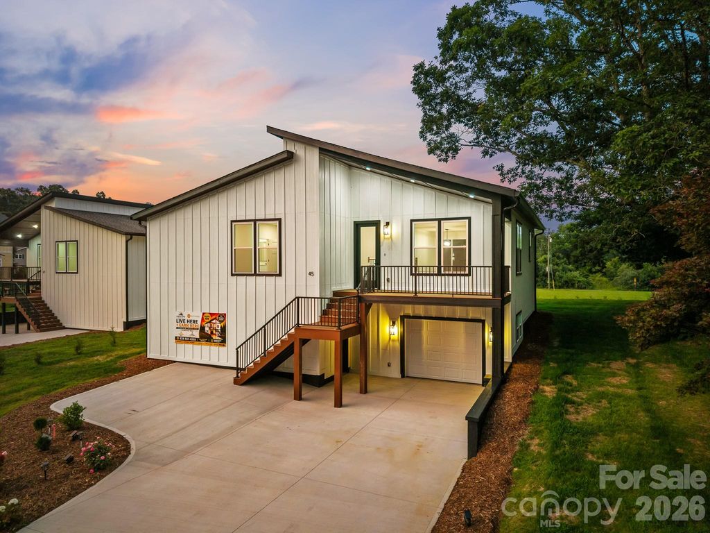 45 Klimovych Road, Hendersonville, NC 28792