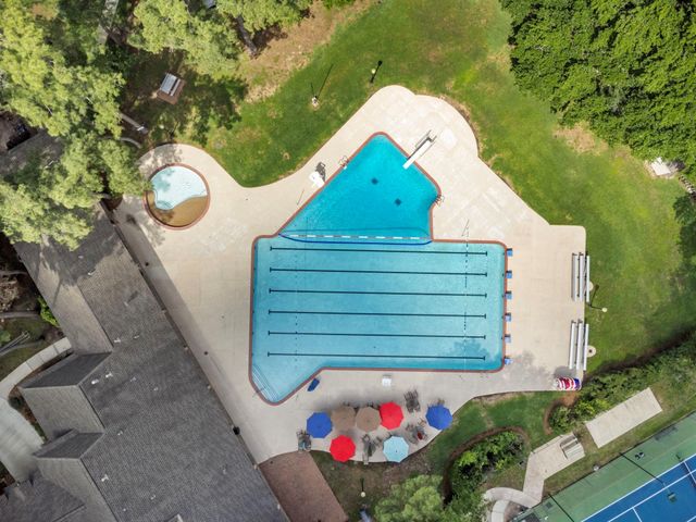 5618 Braxtonshire Court, Houston, TX 77069