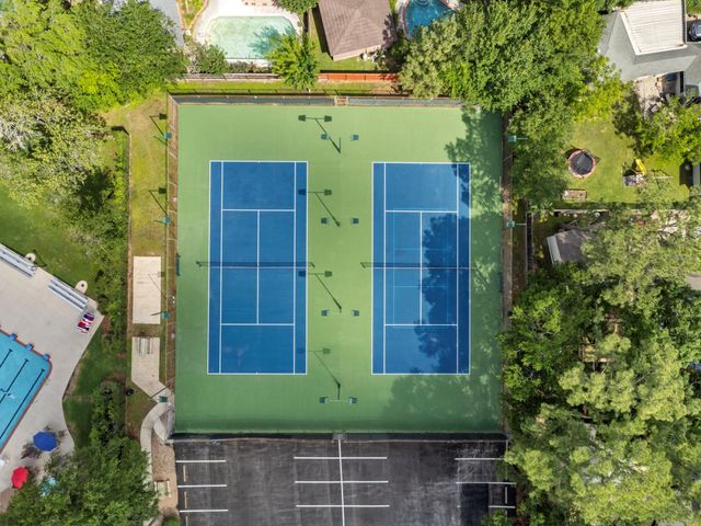 5618 Braxtonshire Court, Houston, TX 77069
