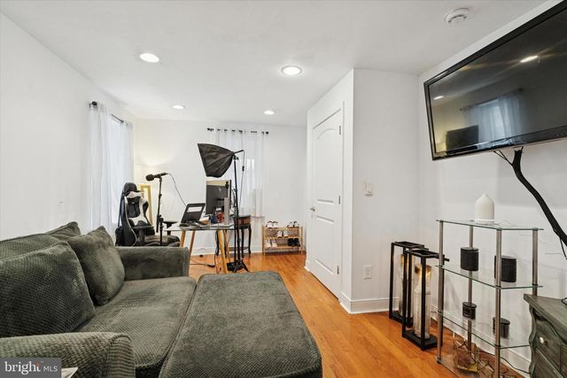 209 GREENWOOD AVE, Wyncote, PA 19095