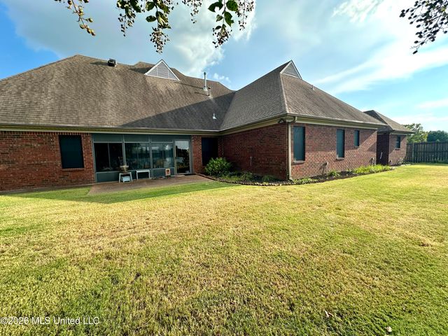 4651 E Alden Lake Drive, Horn Lake, MS 38637