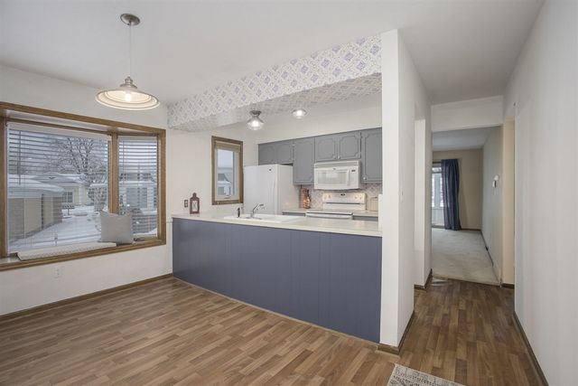 932 Village Lane 52, Jenison, MI 49428