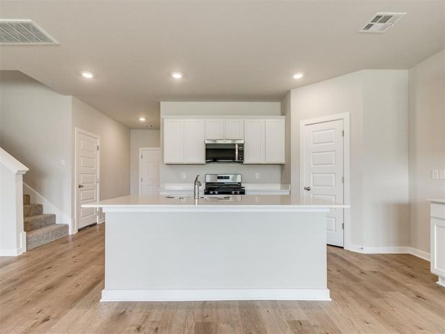 2616 Otis Lane, Yukon, OK 73099