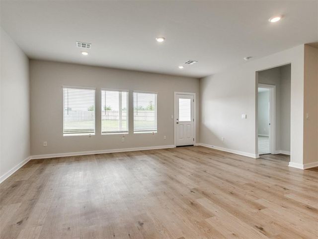 2616 Otis Lane, Yukon, OK 73099