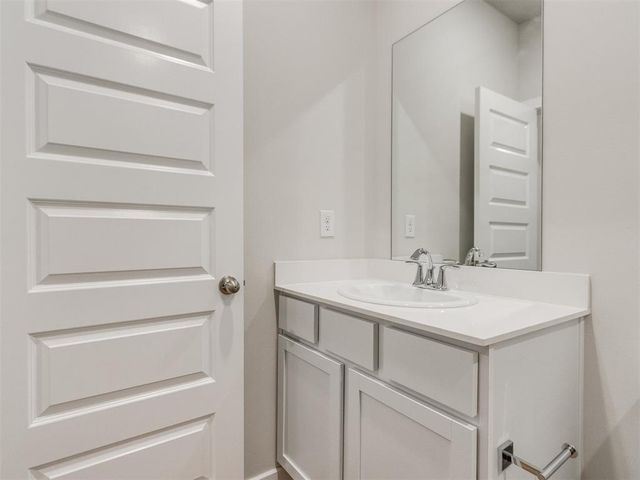 2616 Otis Lane, Yukon, OK 73099