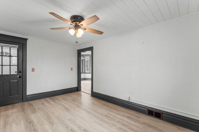356 1st Avenue S, South Saint Paul, MN 55075