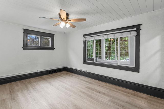 356 1st Avenue S, South Saint Paul, MN 55075
