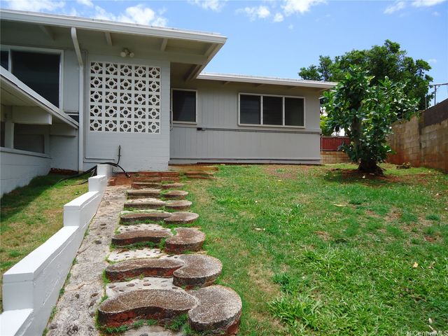1595 Hoomoana Place, Pearl City, HI 96782