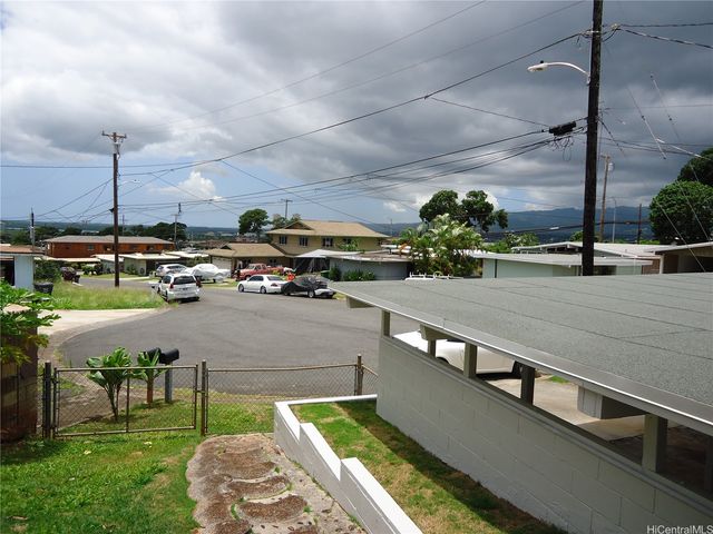 1595 Hoomoana Place, Pearl City, HI 96782