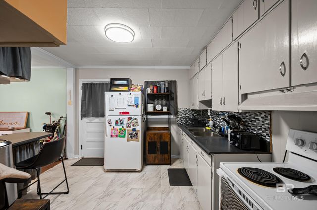 1605 Mcmillan Avenue, Bay Minette, AL 36507